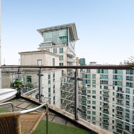 St George River Apartment Londen Buitenkant foto